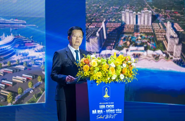 Phó Thủ tướng Mai Văn Chính phát biểu tại hội nghị Phó Thủ tướng Mai Văn Chính phát biểu tại hội nghị