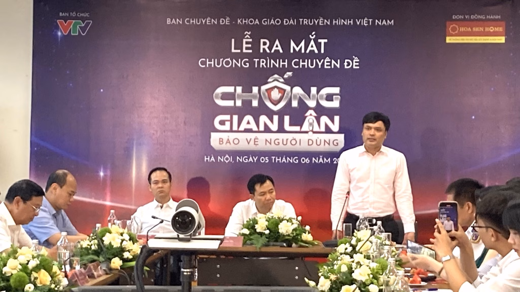 Phó Chánh văn phòng Ban chỉ đạo 389 Quốc gia phát biểu tại Lễ ra mắt Phó Chánh văn phòng Ban chỉ đạo 389 Quốc gia phát biểu tại Lễ ra mắt