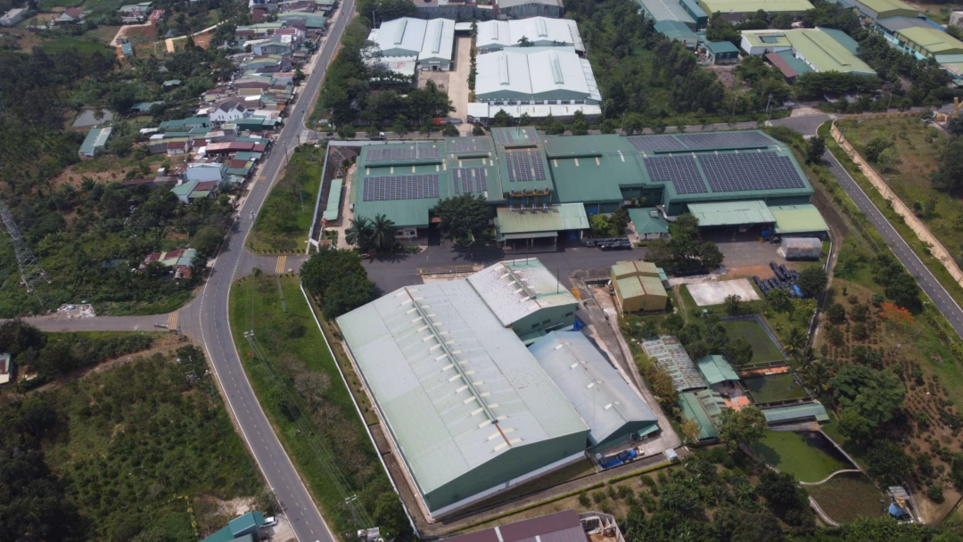 Một góc điện mặt trời được lắp ở Lâm Đồng Một góc điện mặt trời được lắp ở Lâm Đồng