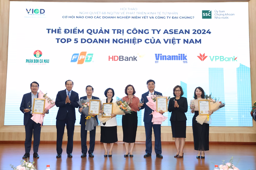 Doanh nghiệp tư nhân thêm lực đẩy tham gia thị trường chứng khoán Doanh nghiệp tư nhân thêm lực đẩy tham gia thị trường chứng khoán
