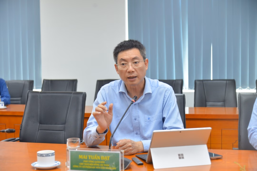 Nhà máy Lọc dầu Dung Quất tăng cường giải pháp đảm bảo an toàn công nghệ Toàn cảnh cuộc họp Hội đồng An ninh An toàn tại NMLD Dung Quất.
