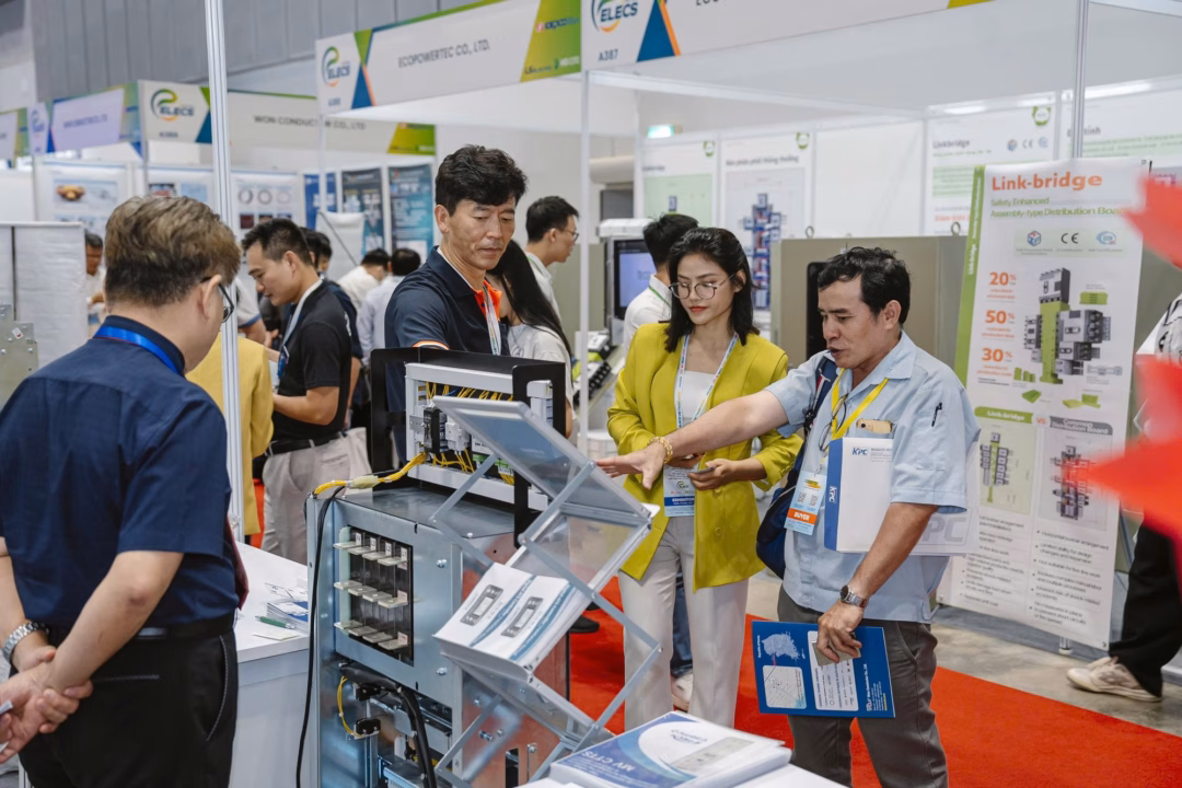 Tập đoàn điện lực Hàn Quốc tìm kiếm cơ hội hợp tác với Việt Nam trong lĩnh vực năng lượng Các doanh nghiệp Hàn Quốc nhận được nhiều sự quan tâm tại triển lãm ELECS.