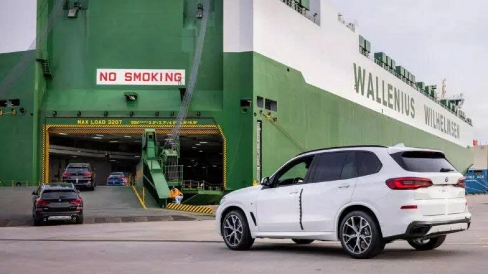 Công nghệ kết nối trên ô tô đối mặt thách thức về chi phí và quyền riêng tư