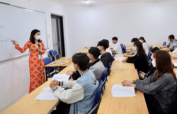 Đà Nẵng: Giáo viên ‘mùa hè’ lên lớp học về AI Đề xuất nhiều điểm mới trong tuyển sinh, bồi dưỡng kiến thức dự bị ĐH