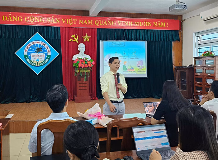 Đà Nẵng: Giáo viên ‘mùa hè’ lên lớp học về AI Hãy lắng nghe và thấu hiểu… gen Z