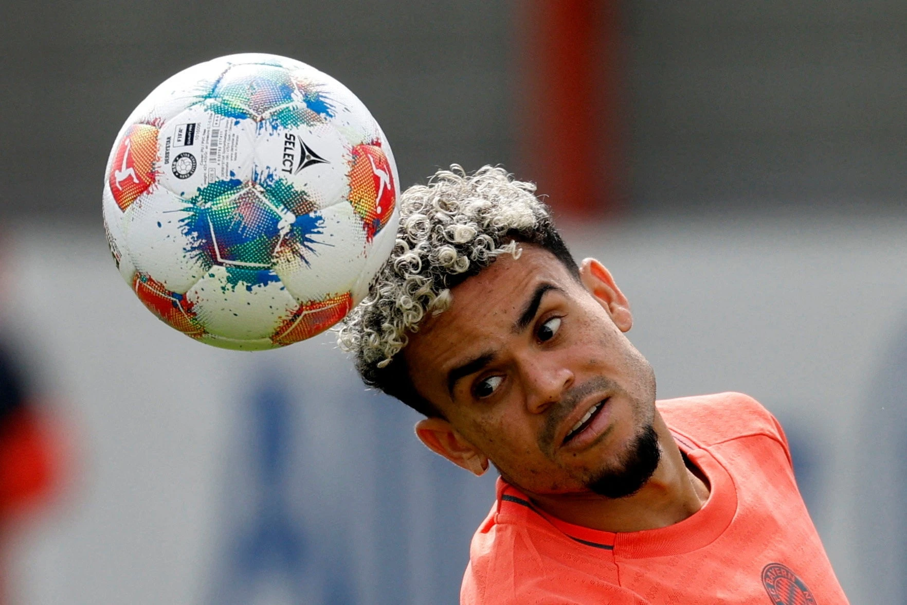 Bayern 'tất tay' vì Luis Diaz