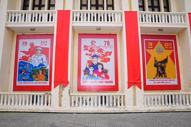 Một góc triển lãm ảnh - tư liệu “Uống nước nhớ nguồn” tại Hải Phòng. Ảnh: Cổng TTĐT TP Hải Phòng