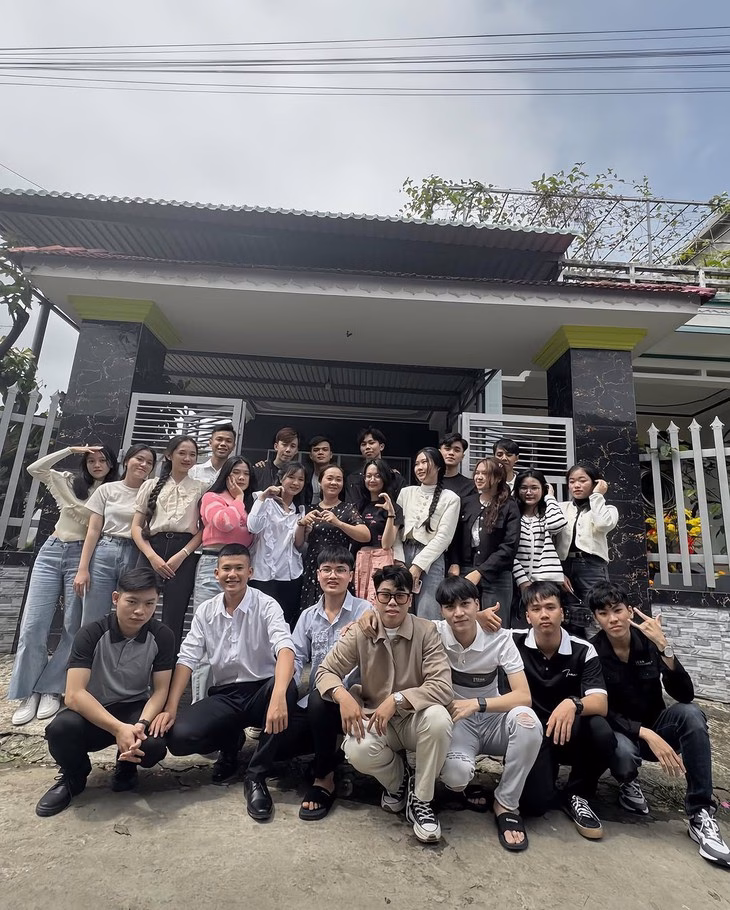 Nhiều buổi họp lớp của các bạn trẻ giờ vẫn rất vui - Ảnh: AN VI