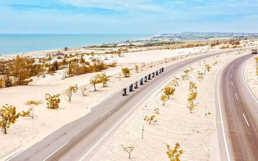 Lâm Đồng: U&Me Bàu Trắng thành backdrop filming bộ phim Song Hỷ Lâm Nguy U&Me Bàu Trắng đồng hành cùng bộ phim “Song Hỷ Lâm Nguy” – Cú bắt tay ấn tượng quảng bá du lịch Lâm Đồng