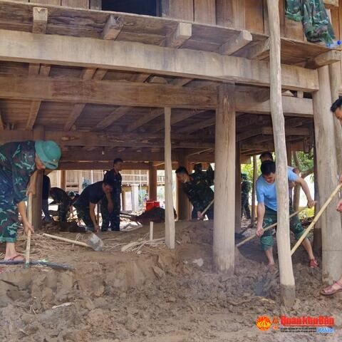 Phó Thủ tướng chỉ đạo khắc phục hậu quả mưa lũ tại Nghệ An Nghệ An triển khai mô hình 'Đổi vũ khí lấy bình chữa cháy' để phòng ngừa mất an ninh trật tự từ hành vi tàng trữ, sử dụng vũ khí, pháo nổ trái phép