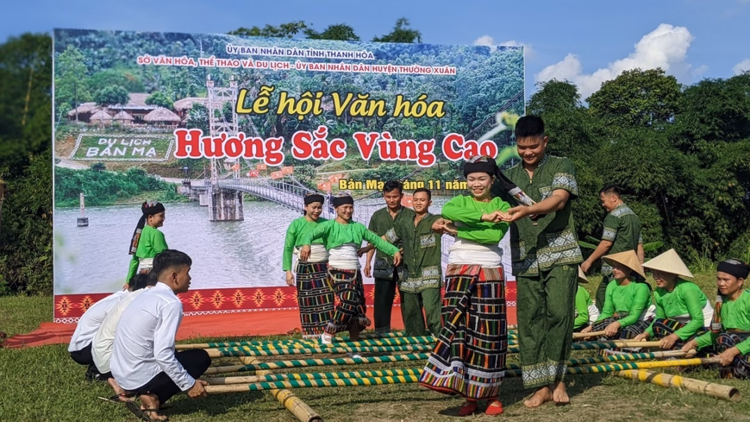 Thanh Hóa phát triển du lịch cộng đồng gắn bảo tồn bản sắc văn hóa với bảo vệ môi trường Từ Bản Mạ đến Pù Luông: Du lịch cộng đồng đưa xứ Thanh vươn mình xanh
