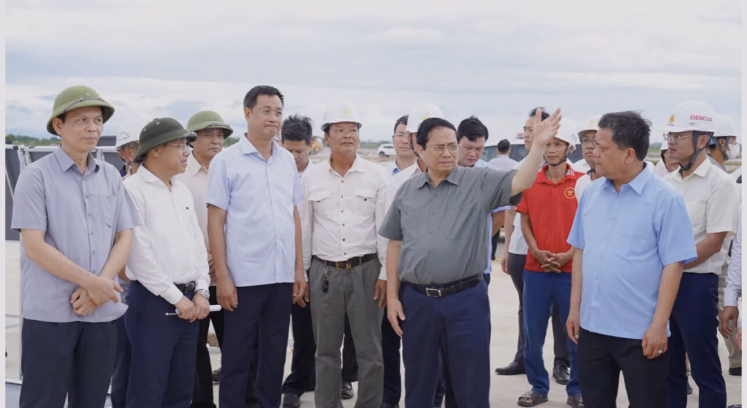 Dự án đường bộ cao tốc đoạn Vạn Ninh - Cam Lộ đang được khẩn trương đẩy nhanh tiến độ.