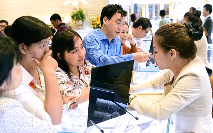 TP.HCM thu ngân sách 'khủng' sau hợp nhất Bình Dương, Vũng Tàu - Ảnh 2.