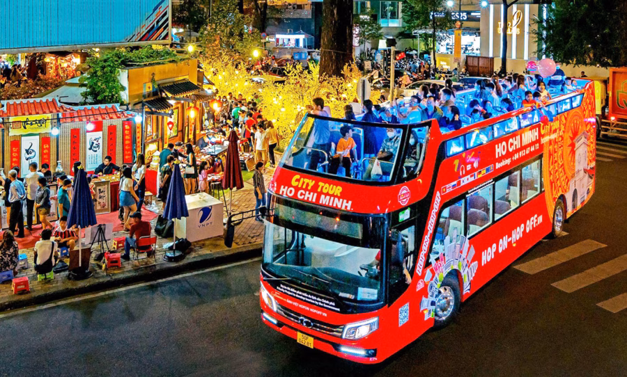 TP HCM phát triển du lịch đêm với nhiều trải nghiệm hấp dẫn Sôi nổi cuộc đua sản phẩm du lịch đêm hấp dẫn - Ảnh 1