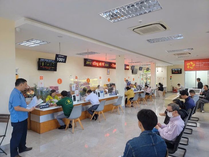 TP HCM vận hành trung tâm hành chính công từ 31/7 Khẩn trương đưa Trung tâm hành chính công TP.HCM và 38 chi nhánh hoạt động từ 31-7 - Ảnh 2.