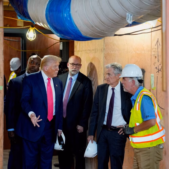 Ông Trump công khai thách thức Fed theo cách chưa từng thấy trong lịch sử ngân hàng trung ương Mỹ - Ảnh: Getty Images