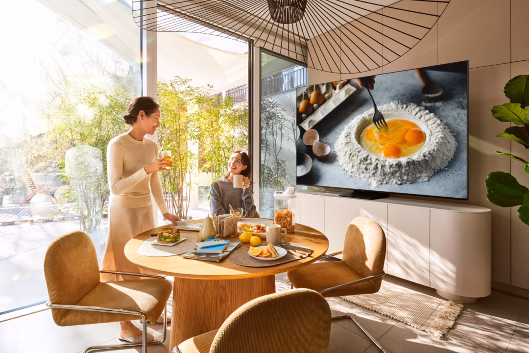QN80F hội tụ những điểm mạnh của TV Samsung, sở hữu màn hình chấm lượng tử đích thực và không chứa cadmium độc hại
