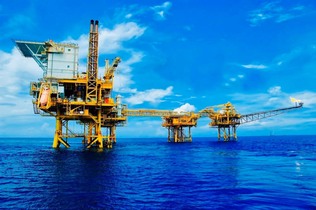 Việt Nam tiến gần mục tiêu phát thải ròng bằng 0 vào năm 2050 qua thị trường carbon
Mỏ Rạng Đông tiên phong thu hồi khí đồng hành để tạo tín chỉ carbon.