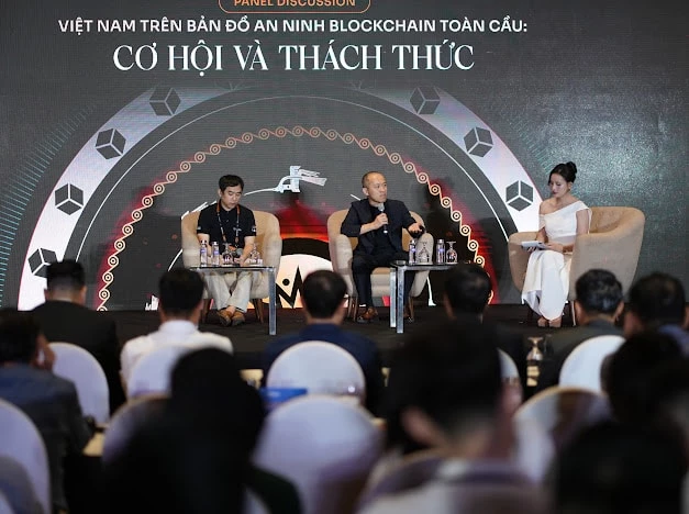 Quang cảnh hội thảo. Ảnh: T.H
