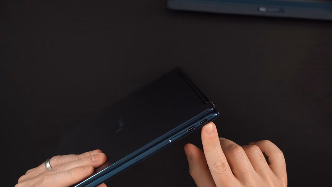Lenovo Yoga Book 9i Gen 10 – Ultrabook 2 Màn Hình OLED: Lựa Chọn Cho Công Việc Và Sáng Tạo