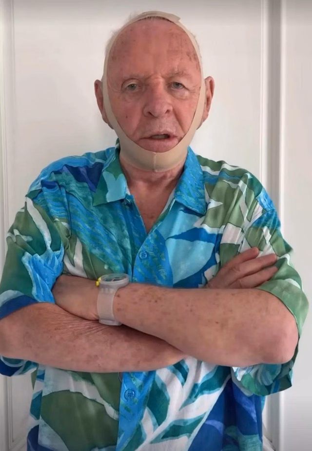 Nam diễn viên Anthony Hopkins "troll" Kim Kardashian với video dùng sản phẩm mặt nạ định hình của Skims
