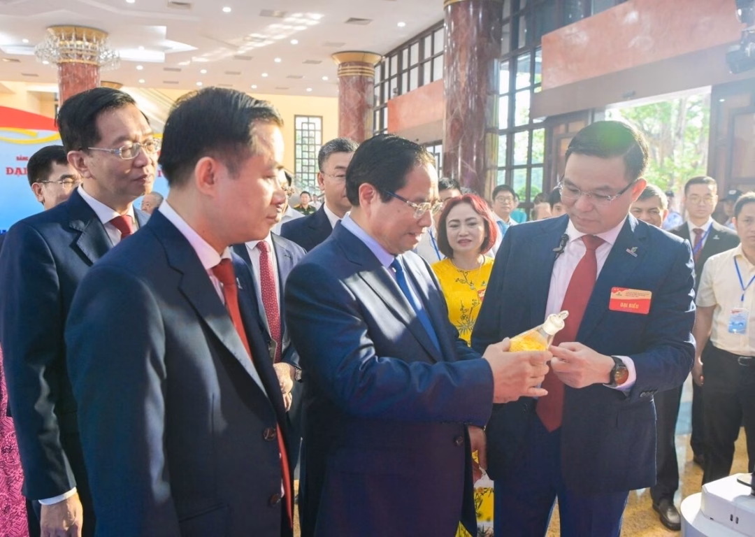 Đoàn chủ tịch điều hành Đại hội. Ảnh: Petrovietnam. 

