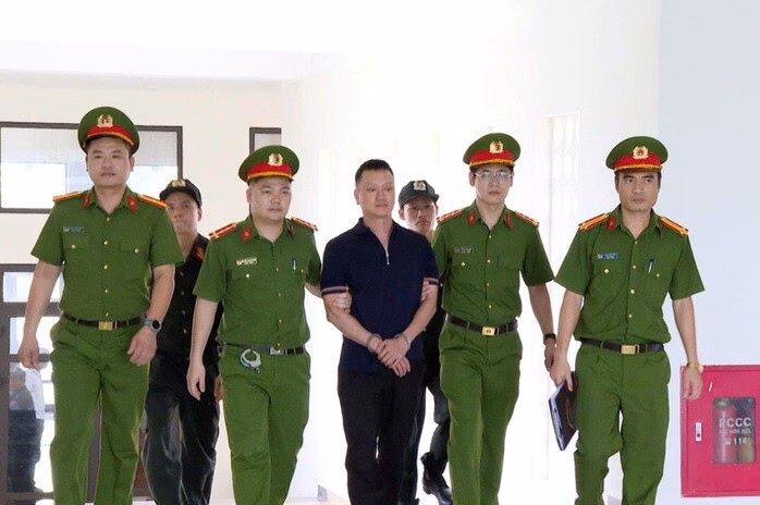 Vi "ngộ" và nhiều đối tượng trong đường dây tội phạm bị công an bắt giữ. Ảnh: Công an Thanh Hóa