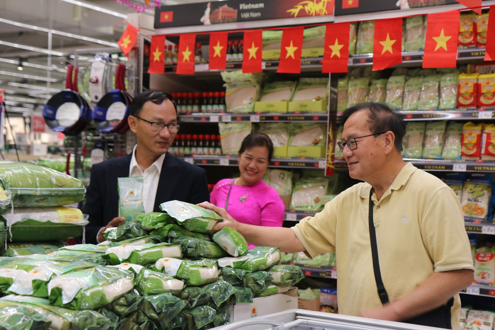 Không chỉ chú trọng chất lượng, bao bì cho hàng hoá xuất khẩu là yếu tố quyết định