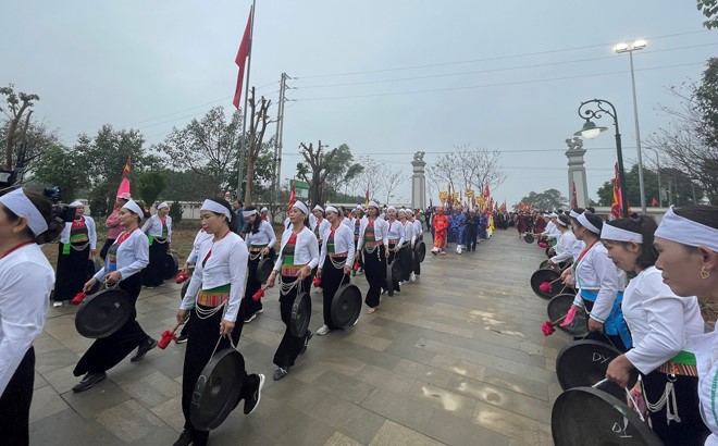 Lễ hội mang đậm dấu ấn văn hóa các dân tộc Mường, Dao.