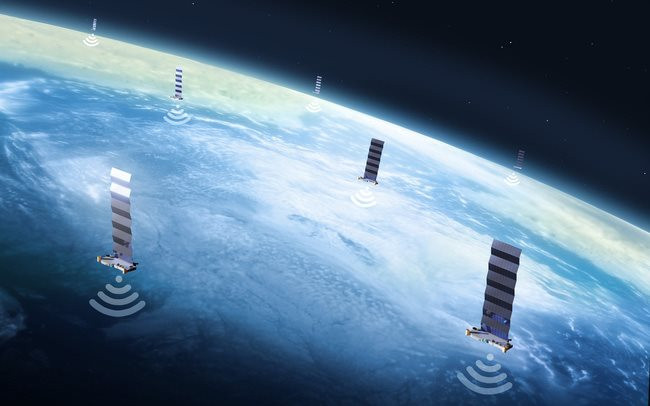 SpaceX đã phóng khoảng 4.000 vệ tinh internet Starlink lên quỹ đạo Trái đất tầm thấp - Ảnh: AP