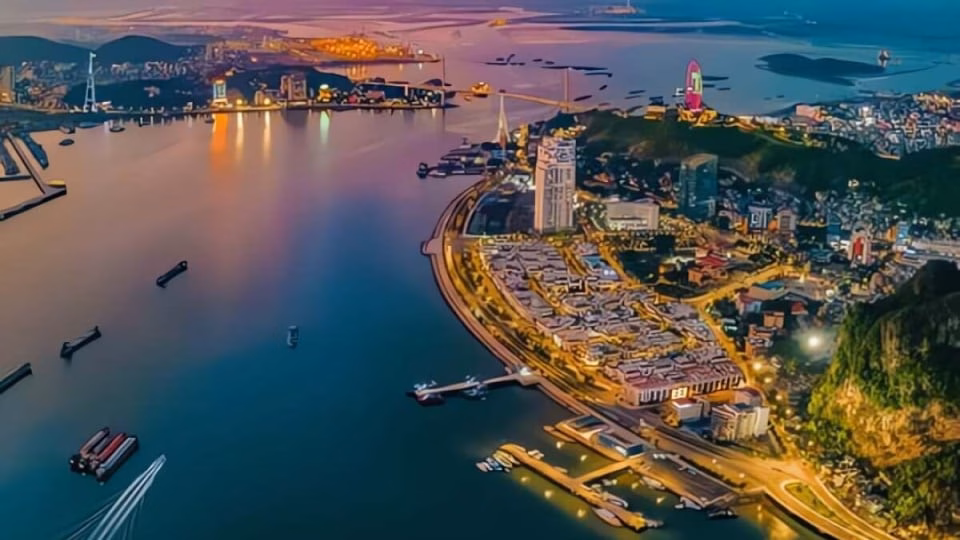 Nhà hát hiện đại tại Quảng Ninh Hình ảnh minh họa nhà hát hiện đại tại Quảng Ninh