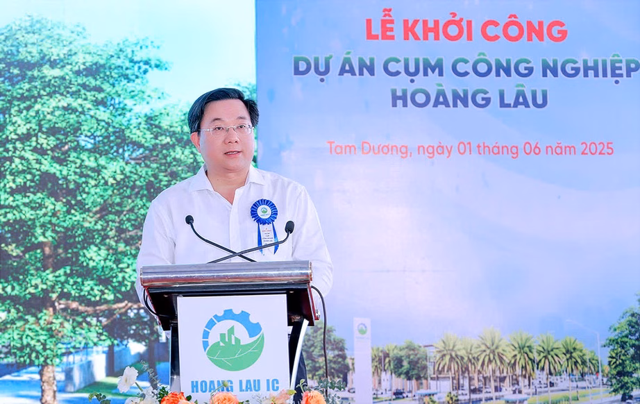 Chủ tịch UBND tỉnh Vĩnh Phúc Trần Duy Đông phát biểu tại buổi lễ