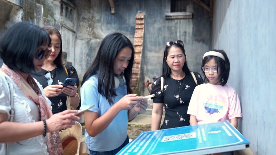Trải nghiệm AI và số cho học sinh tại Đắk Lắk: Khơi dậy đam mê công nghệ và lập trình