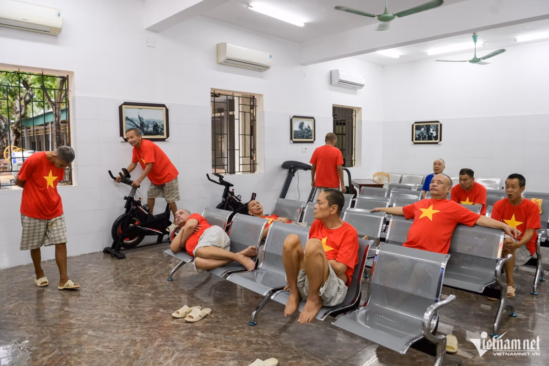 Nơi ươm mầm hạnh phúc cho thương binh nặng Trung tâm Điều dưỡng thương binh Kim Bảng (Trung tâm) hiện điều trị, nuôi dưỡng 106 thương, bệnh binh, viên chức mất sức, thân nhân người có công. Trong đó, có 72 thương, bệnh binh nặng hạng đặc biệt, mất sức từ 81% trở lên, bị tâm thần mãn tính.