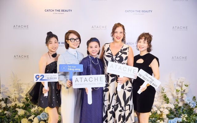 Thương hiệu dược mỹ phẩm Tây Ban Nha Atache chinh phục thị trường Việt Nam Chủ Spa/Clinic trực tiếp trải nghiệm các sản phẩm cao cấp của Atache - thương hiệu dược mỹ phẩm danh giá 100 năm tuổi từ Tây Ban Nha