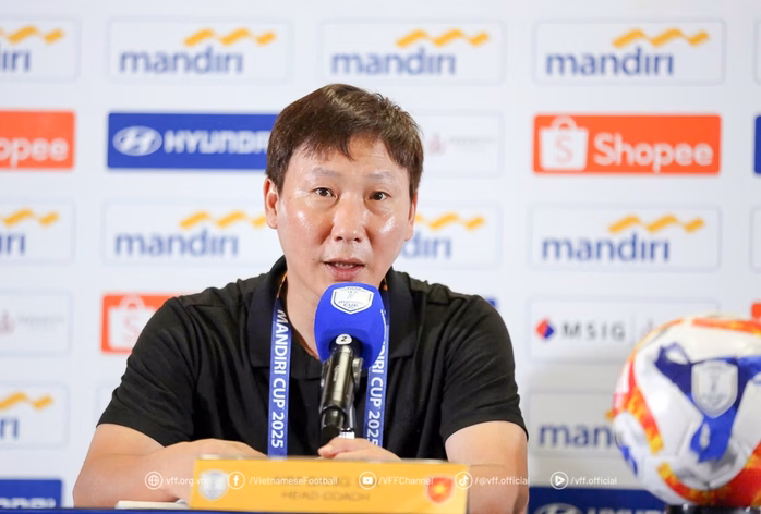 U23 Việt Nam có ‘chốt chặn’ đáng tin cậy trước trận gặp Philippines HLV Kim tự tin giúp U23 Việt Nam vào chung kết giải đấu