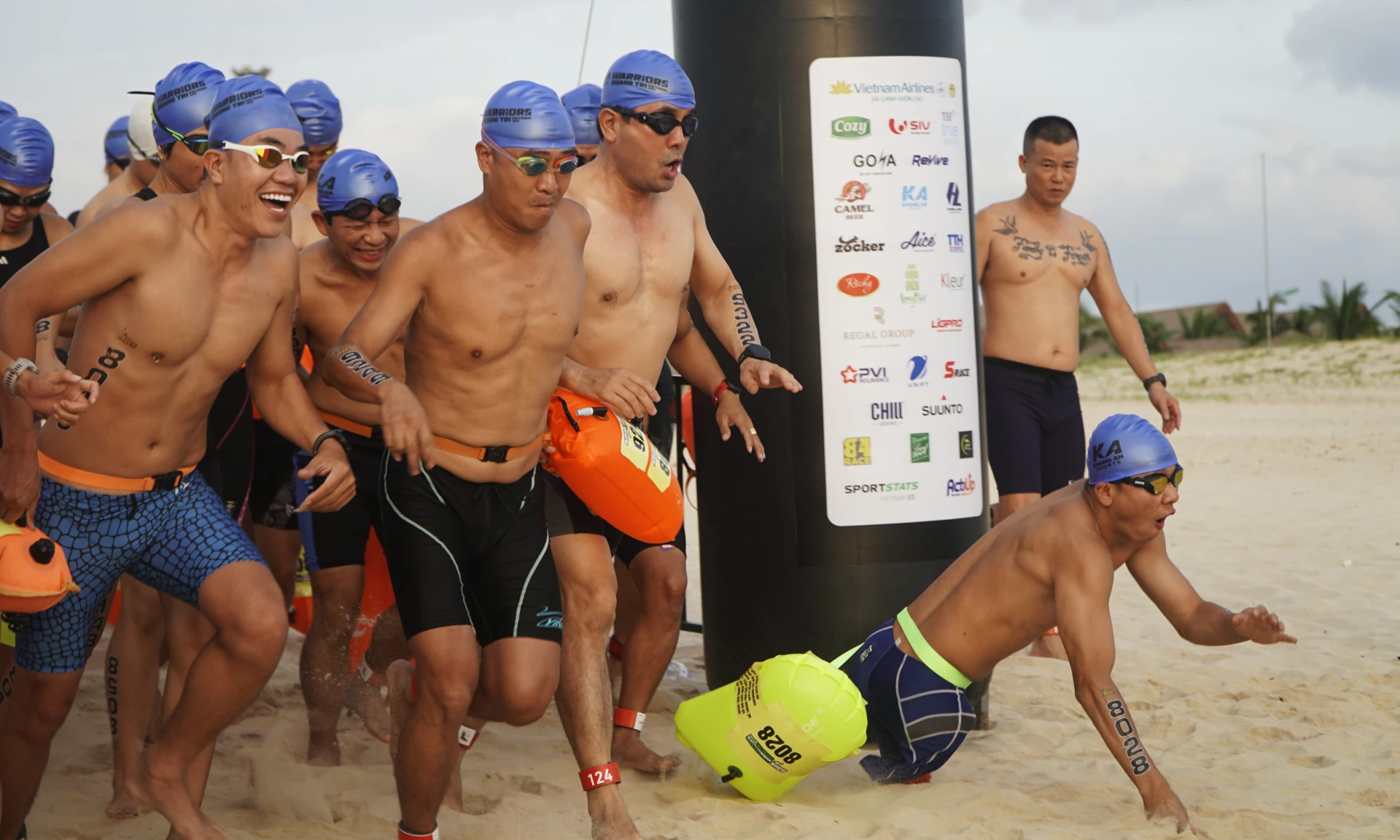 Quảng Trị tổ chức giải marathon quốc tế Vận động viên khuyết tật Phạm Tuấn Hưng truyền cảm hứng mạnh mẽ tại đường bơi 1,5km "Aqua Warriors Quảng Trị 2025" - Ảnh: M.H