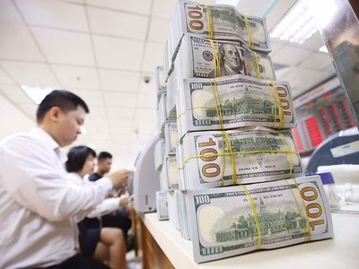 Ng&acirc;n h&agrave;ng phải g&oacute;p phần dịch chuyển d&ograve;ng vốn