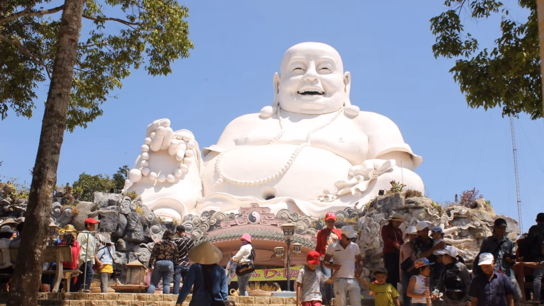 N&uacute;i Cấm &ndash; Địa điểm du lịch t&acirc;m linh v&agrave; thi&ecirc;n nhi&ecirc;n