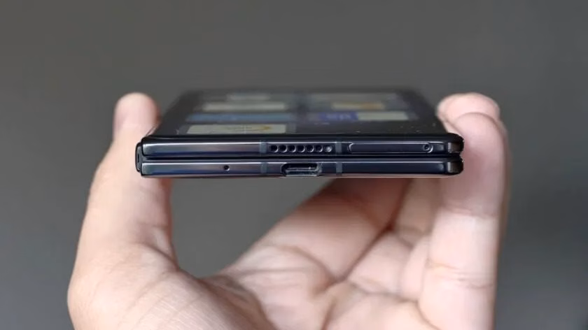 vivo X Fold5 – điện thoại gập với pin lớn, chống bụi nước, camera zoom ấn tượng