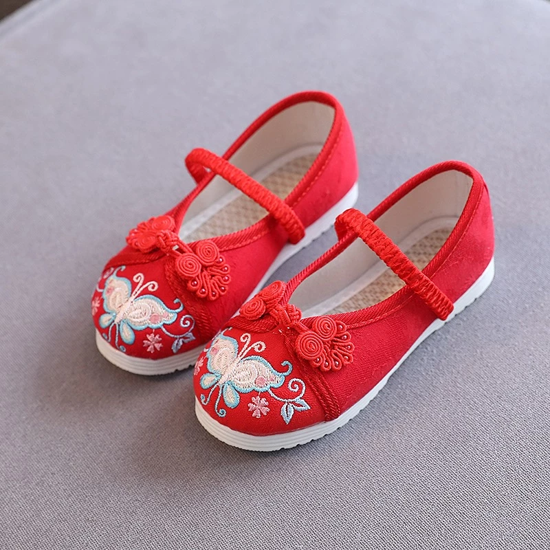 Lỗi thường gặp khi chọn giày búp bê cho bé gái và cách chọn đế cao su phù hợp