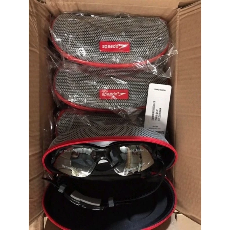 Tại sao kính bơi chống tia UV vẫn không bảo vệ mắt bạn khi bơi ngoài trời?