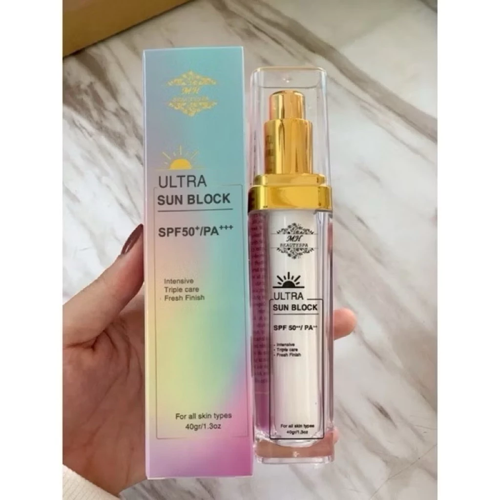 Mặc đồ bảo hộ khi đi xe máy mùa hè: Làm sao để vừa an toàn vừa không bị ngứa?