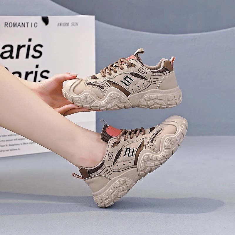 Có cần thiết phải mua giày trekking đắt tiền để leo núi hay dã ngoại không?