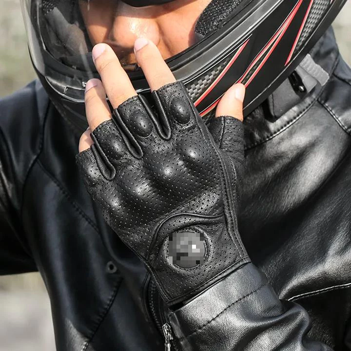 Lộ trình phượt không đau: Bí quyết chọn găng tay bảo vệ phù hợp cho chuyến đi