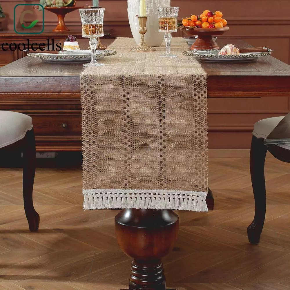 Làm thế nào để chọn khăn trải bàn phù hợp cho bữa tiệc gia đình mà không làm mất đi không khí ấm cúng?