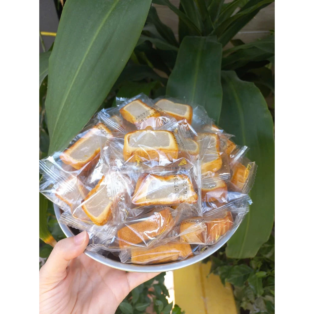 Làm sao để bảo quản bánh xà lam dừa nướng được giòn lâu và không bị ỉu?