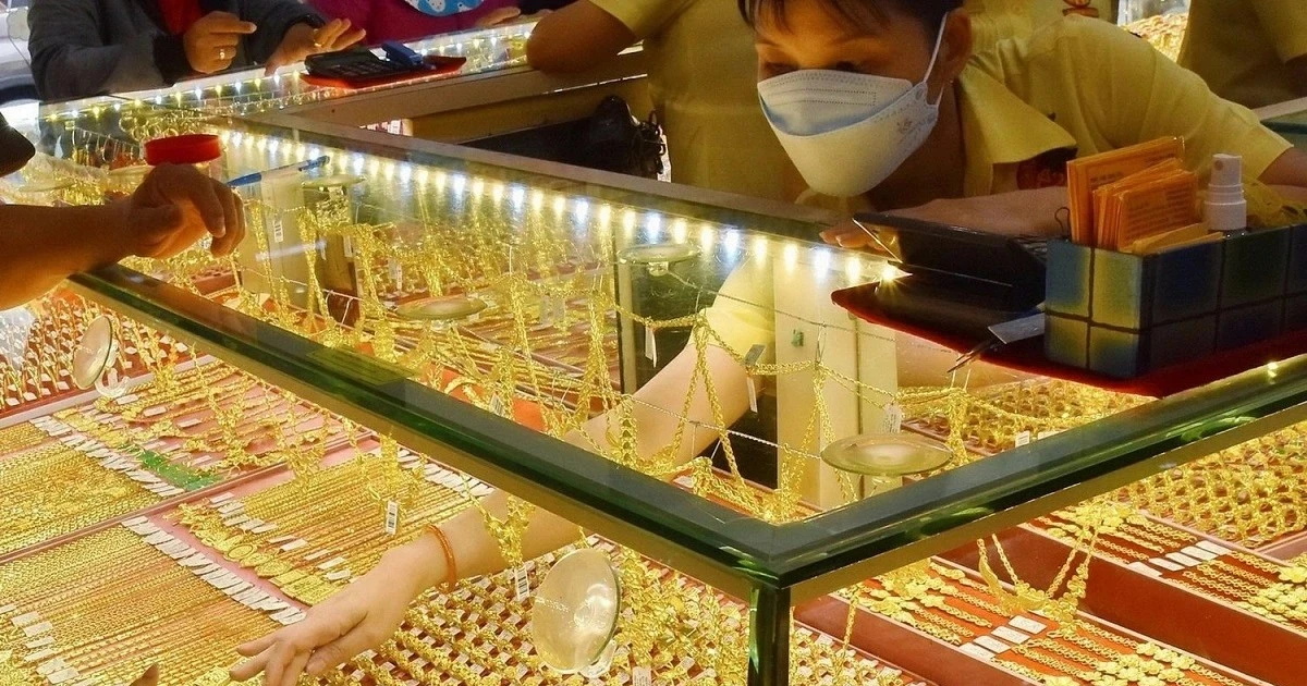 Giá Vàng SJC Bứt Phá 160 Triệu Đồng/Lượng, Tăng 7 Triệu Trong 1 Tuần