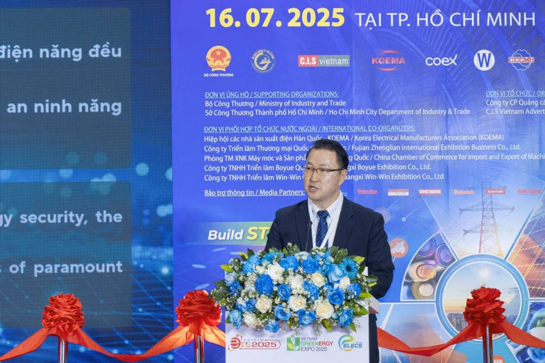 Tập đoàn Điện lực Hàn Quốc quảng bá công nghệ điện tại Việt Nam Ông Kwon Tae-han, Phó Tổng Lãnh sự Hàn Quốc tại TP. Hồ Chí Minh chia sẻ tại sự kiện