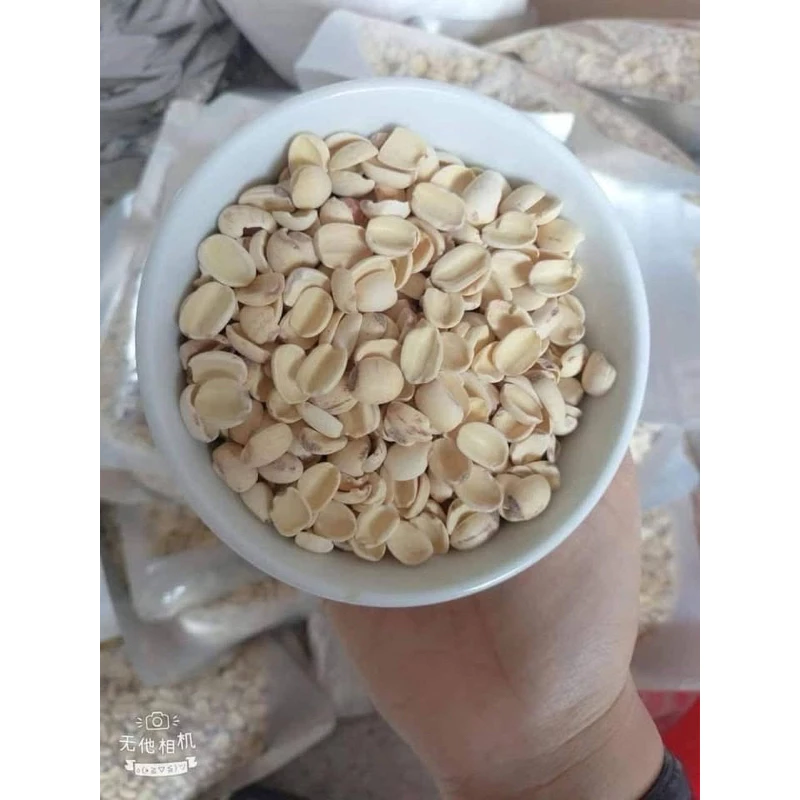 Lầm tưởng về hạt sen vỡ đôi: Làm sao để chọn được loại ngon chuẩn Huế?